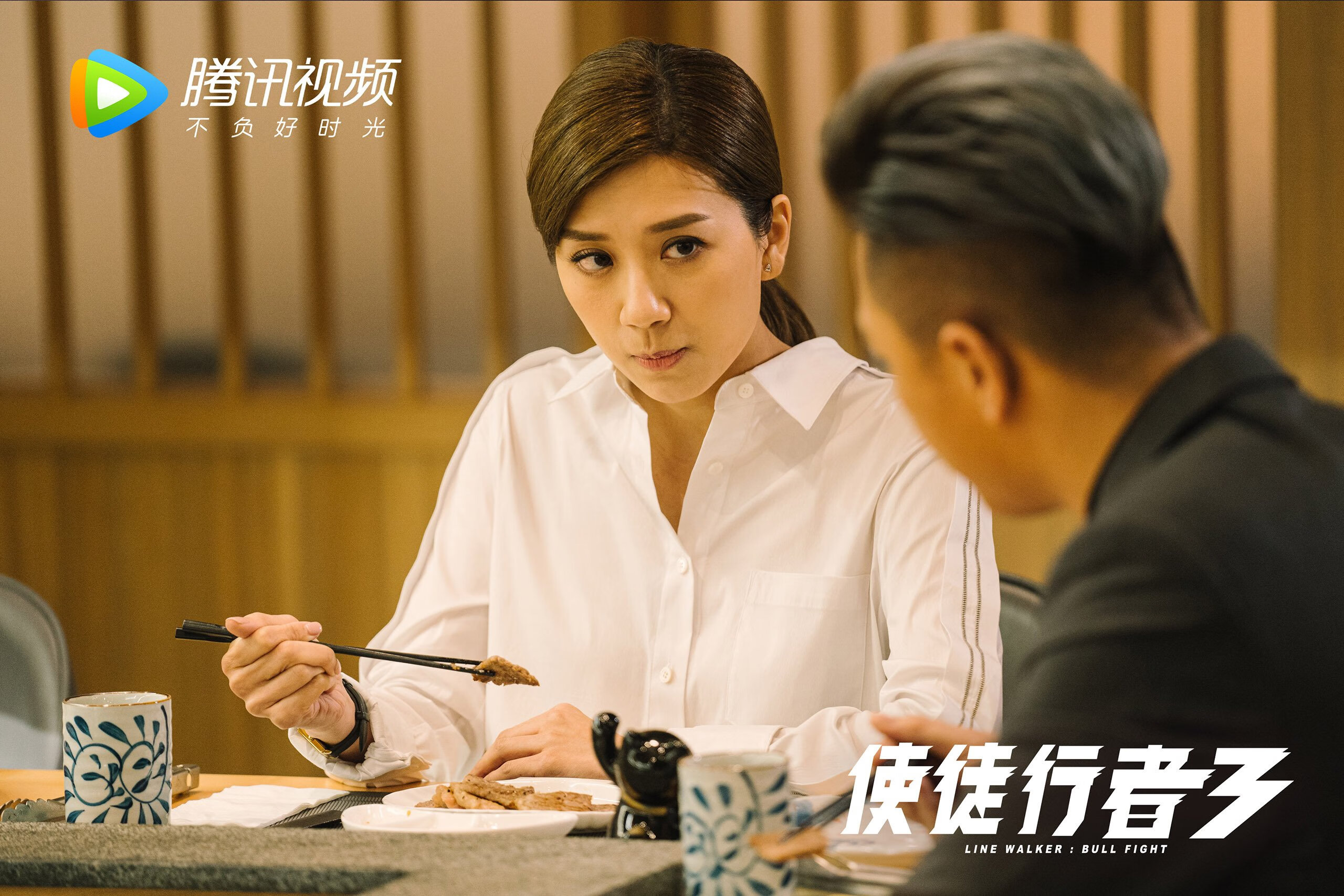 爱游戏-富勒姆胜平负平衡不断，球队士气高昂，富勒姆比赛视频聚胜顽球汇