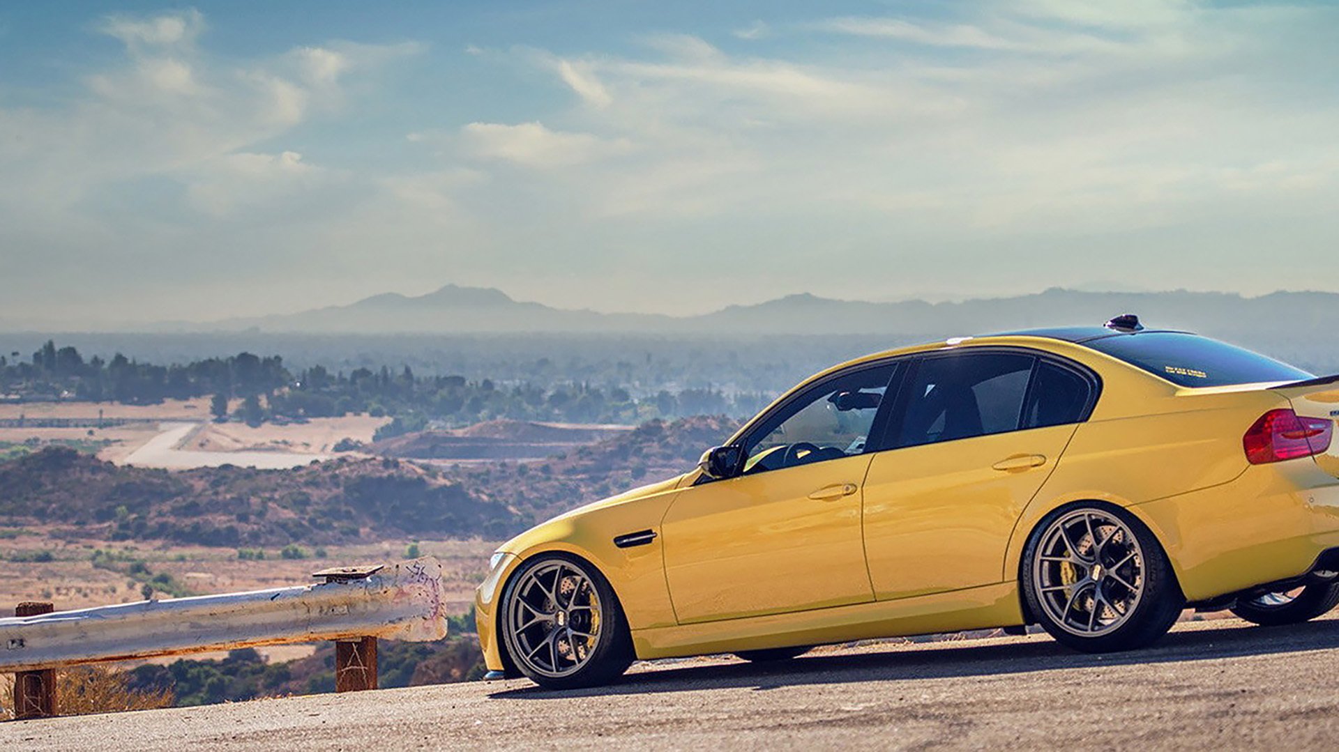 爱游戏智能平台-“定向越野:东部新区赛场上演极限徒步挑战”