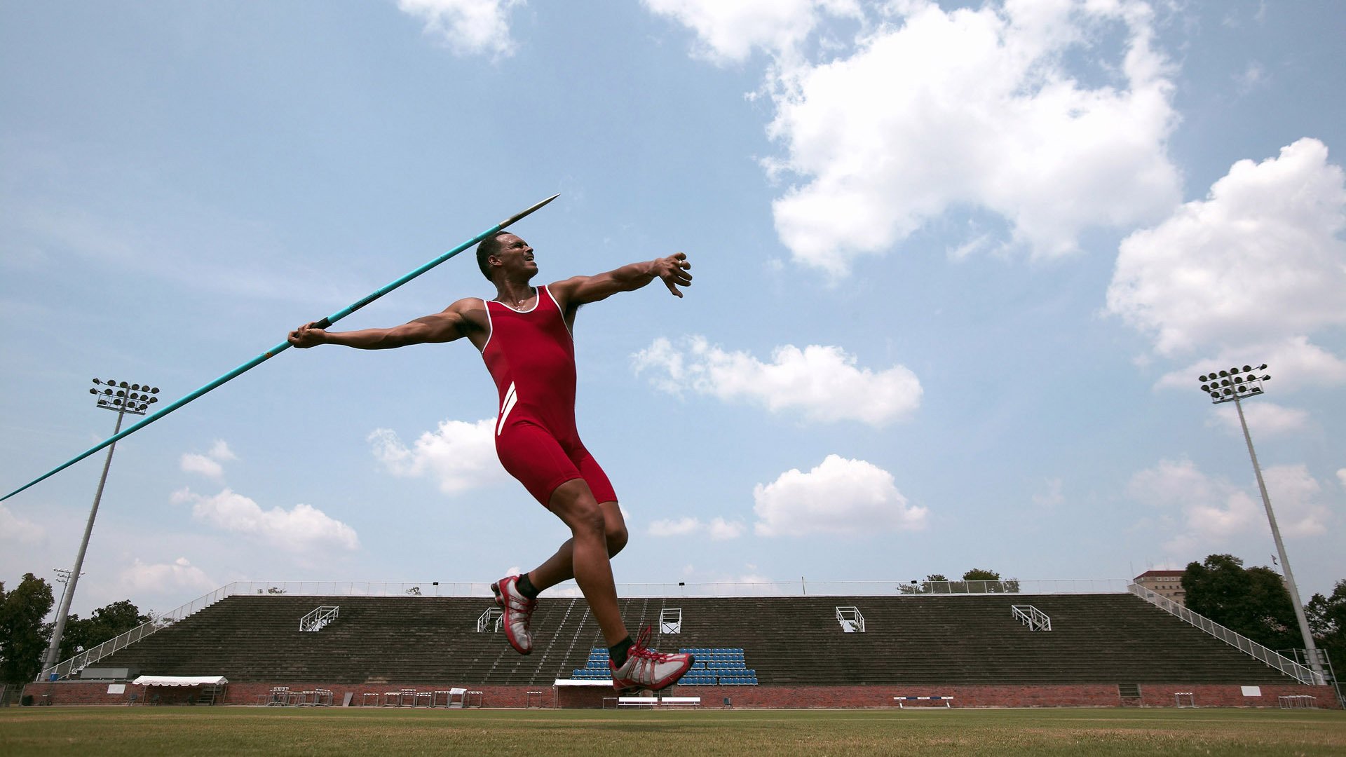-冠军的秘密武器：车队最新研发设备全揭秘，中国冠军车队